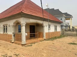 Standard 4 bedroom Bungalow For Sale image 1