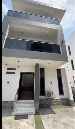 Executive Furnished 5 bedroom Mansion image 1